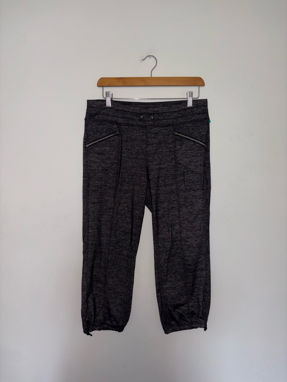 Athleta ~ Black Cropped Sweatpants